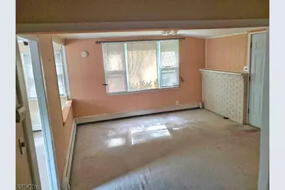 4 Village Pl, Jefferson Township, NJ 07438 - Photo 3