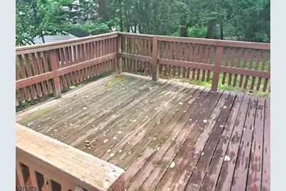 4 Village Pl, Jefferson Township, NJ 07438 - Photo 9