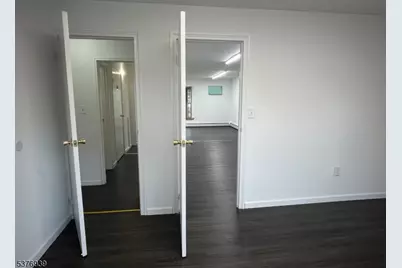 1501 Stuyvesant Ave, Union Township, NJ 07083 - Photo 9