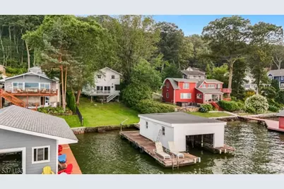 123 McGregor Ave, Mount Arlington, NJ 07856 - Photo 1