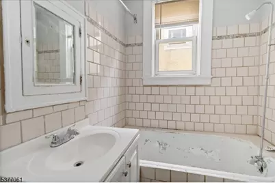 20 Monroe Pl, Montclair, NJ 07042 - Photo 5