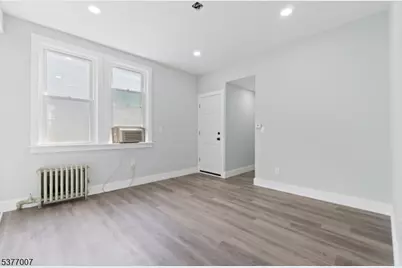 114 Littleton Ave, Newark, NJ 07103 - Photo 7