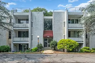 458 River Rd, Nutley, NJ 07110 - Photo 1