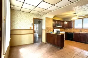 335 Tremont Ave, East Orange, NJ 07018 - Photo 9