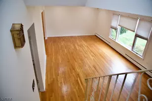 15 Tuscan Pl, East Hanover Township, NJ 07936 - Photo 5