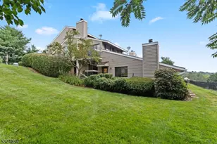 41 Overlook Dr, Union Township, NJ 08809 - Photo 1