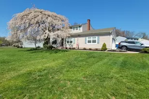 14 Susan Dr, Franklin Township, NJ 08873 - Photo 1