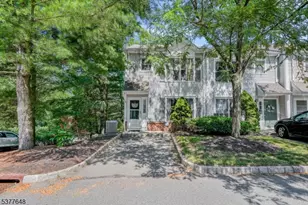 33 Woods Edge Dr, Rockaway, NJ 07866 - Photo 1