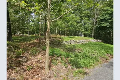 15 Lakeside Dr, Vernon, NJ 07461 - Photo 5