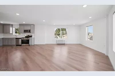 369 18th Ave #403, Newark, NJ 07108 - Photo 3