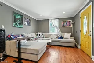 211 Bradford Ave, Linden, NJ 07036 - Photo 3