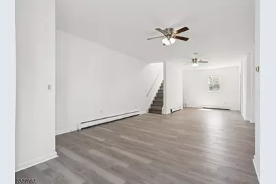 85 Lang St, Newark, NJ 07105 - Photo 3