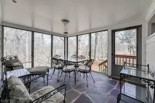 17 Oxford Dr, Livingston, NJ 07039 - Photo 7