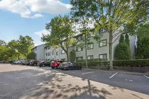 312 Cypress Ct, Ramsey, NJ 07446 - Photo 1