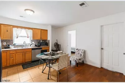 533 Livingston St #2, Elizabeth, NJ 07206 - Photo 9