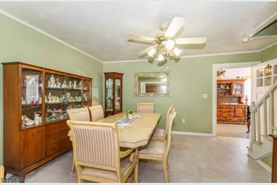 410 Horseneck Rd, Fairfield, NJ 07004 - Photo 15