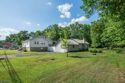 410 Horseneck Rd, Fairfield, NJ 07004 - Photo 3