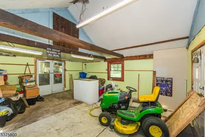 410 Horseneck Rd, Fairfield, NJ 07004 - Photo 37