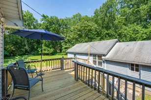 410 Horseneck Rd, Fairfield, NJ 07004 - Photo 35