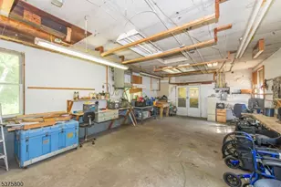 410 Horseneck Rd, Fairfield, NJ 07004 - Photo 39