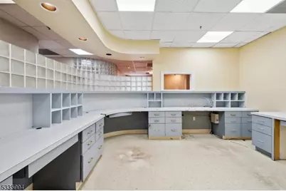 1527 Rt27, Franklin Township, NJ 08873 - Photo 5