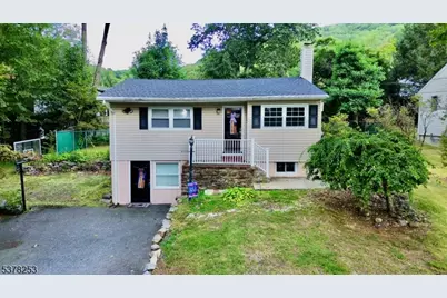 17 Seneca Trl, Jefferson Township, NJ 07438 - Photo 1