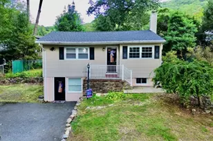 17 Seneca Trail, Jefferson Township, NJ 07438 - Photo 1