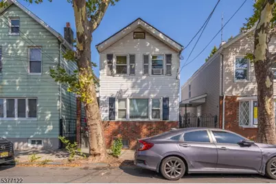 70 Houston St, Newark, NJ 07105 - Photo 1