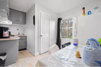 352 N 7th St, Newark, NJ 07107 - Photo 11