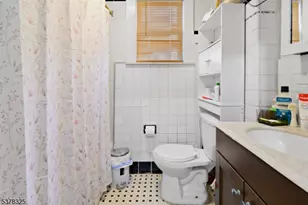 352 N 7th St, Newark, NJ 07107 - Photo 15