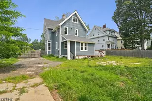 408 Heywood Ave, City Of Orange Twp., NJ 07050 - Photo 33