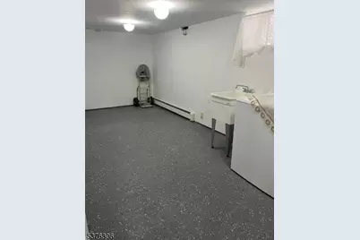 163 Wagaraw Rd, Hawthorne, NJ 07506 - Photo 15