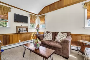 87 Amwell Rd, Millstone Borough, NJ 08844 - Photo 15