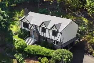 6 Hazel St, Woodland Park, NJ 07424 - Photo 1