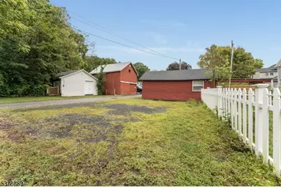 323 Water St, Belvidere, NJ 07823 - Photo 25