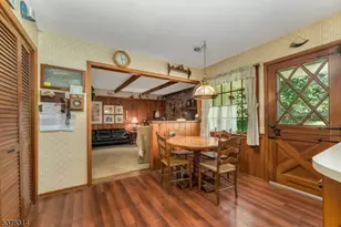 23 Valley View Dr, Raritan Township, NJ 08822 - Photo 9