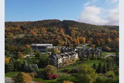 2 Chamonix Dr #511, Vernon Twp., NJ 07462 - Photo 1