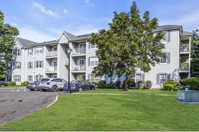 611 Stratford Pl #11, Bridgewater, NJ 08805 - Photo 1