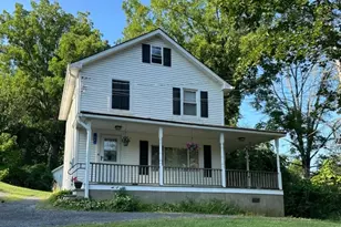 44 Oak St, Hamburg, NJ 07419 - Photo 1