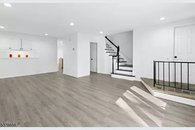 22 Maddaket Court, Scotch Plains Township, NJ 07076 - Photo 9