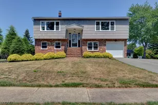 10 Copley Ct, Pequannock Township, NJ 07444 - Photo 1