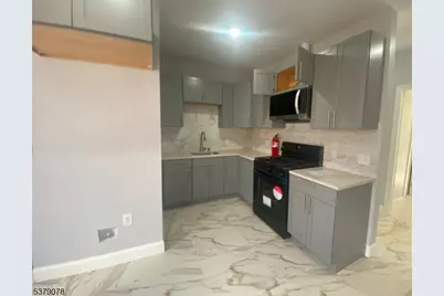 476 Bloy St, Hillside, NJ 07205 - Photo 3