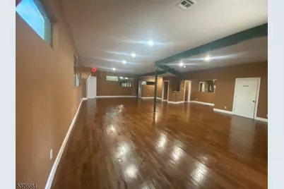 476 Bloy St, Hillside, NJ 07205 - Photo 5