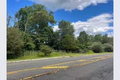 69 Baptist Church Rd, Union Township, NJ 08802 - Photo 3