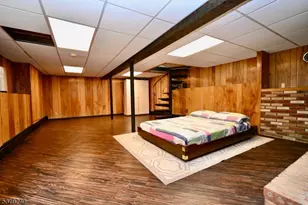 221 S Maryland Ave, Jefferson Township, NJ 07849 - Photo 9