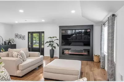 648 Black Oak Ridge Rd, Wayne, NJ 07470 - Photo 11