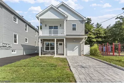 415 E 9th Ave, Roselle, NJ 07203 - Photo 1