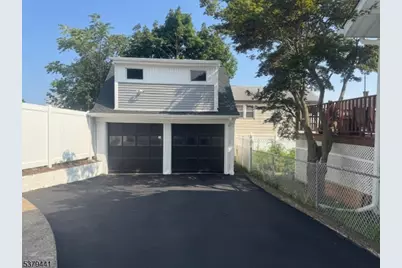 250 N 12th Pl, Prospect Park, NJ 07508 - Photo 3