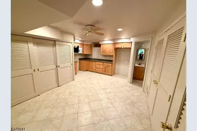 146 Garside Ave, Wayne Twp., NJ 07470 - Photo 13