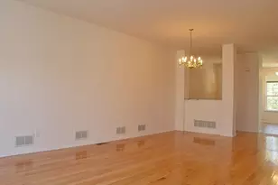 27 Cummington Ln, Raritan Township, NJ 08822 - Photo 5